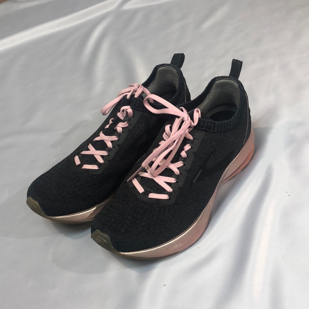 Brooks Levitate 2 Womens Running shoes